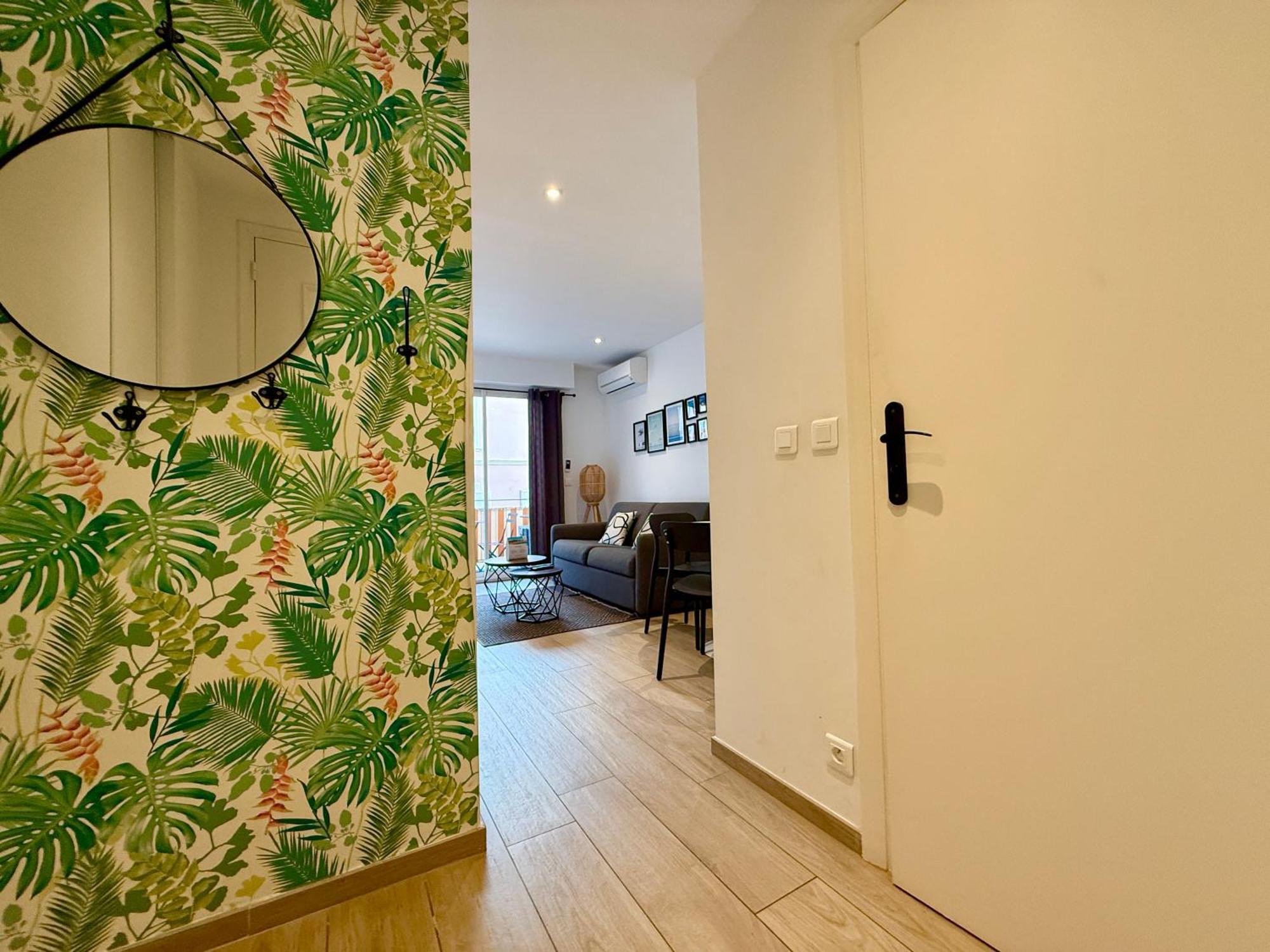 C001-Beau Studio Neuf Situe Au Centre Cannes Luaran gambar