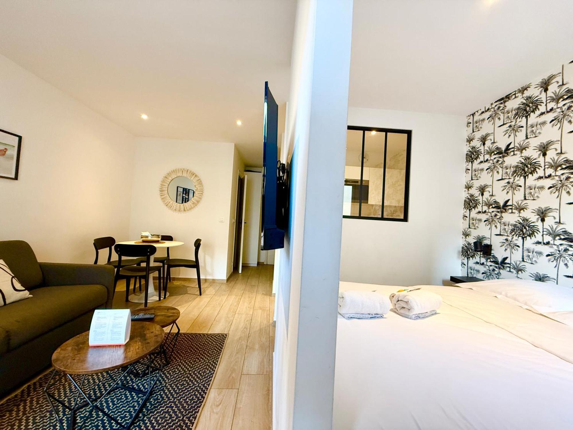 C001-Beau Studio Neuf Situe Au Centre Cannes Luaran gambar