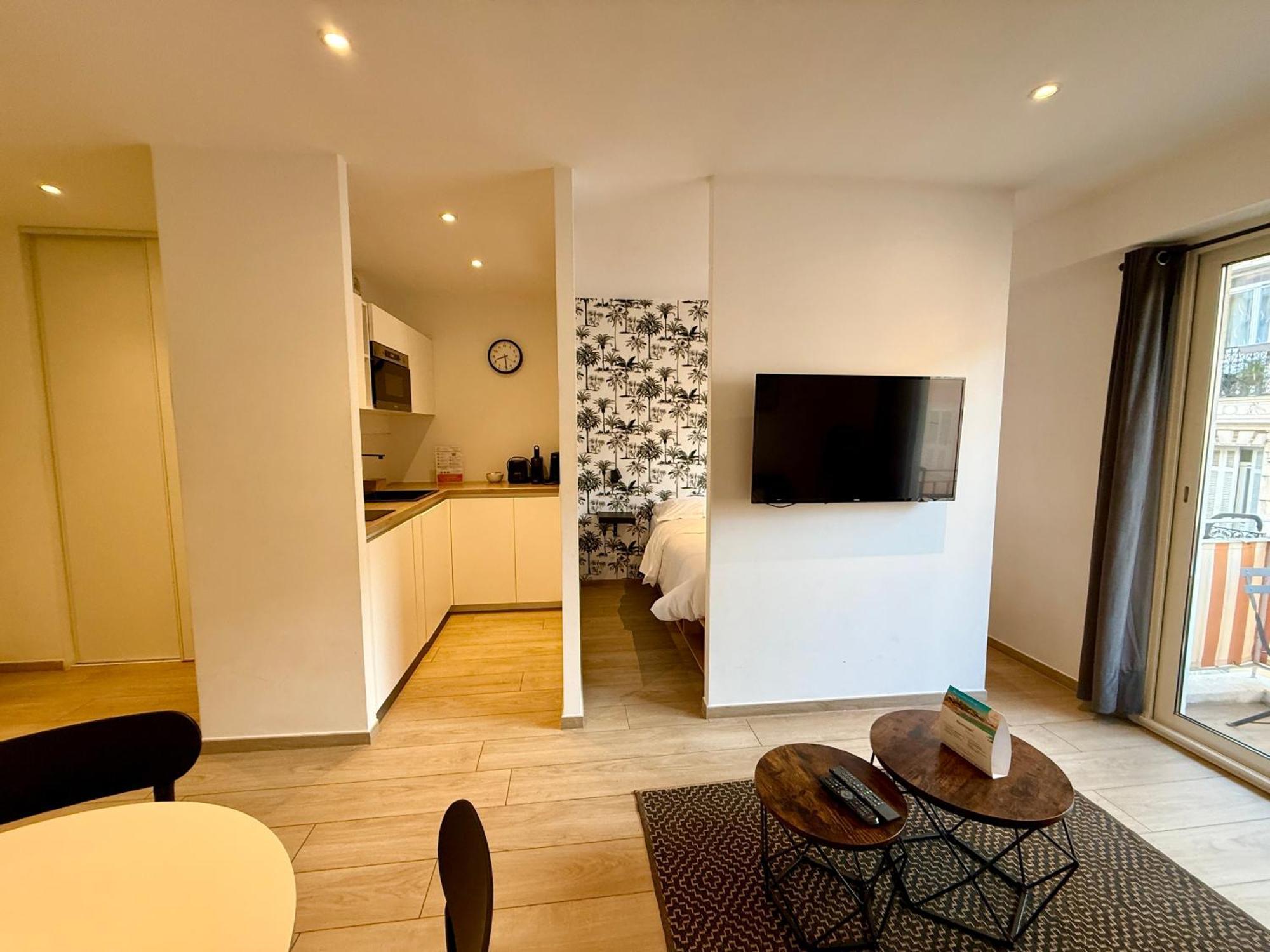 C001-Beau Studio Neuf Situe Au Centre Cannes Luaran gambar