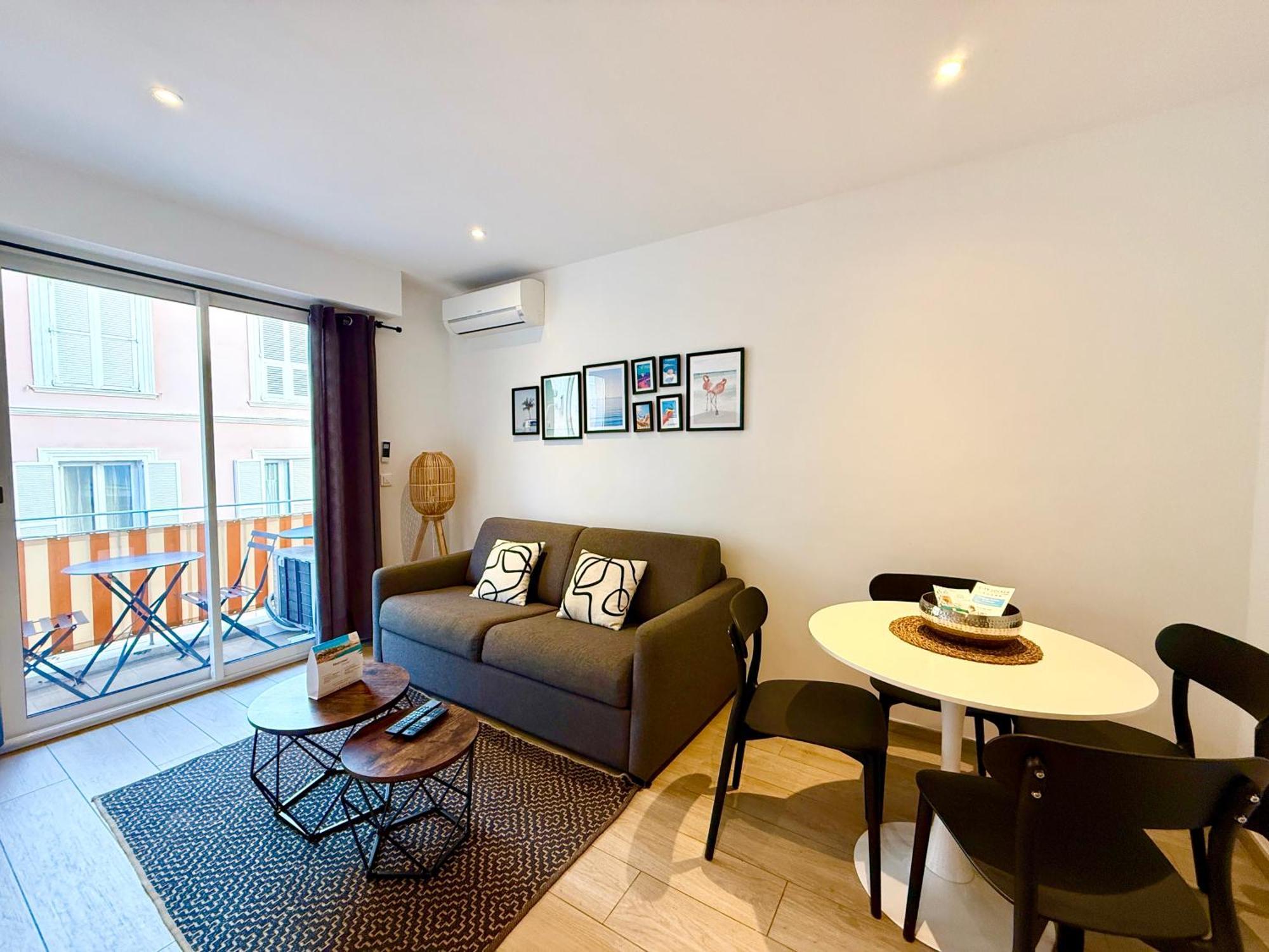 C001-Beau Studio Neuf Situe Au Centre Cannes Luaran gambar